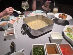 -左庭右院鲜牛肉火锅黑金店(陆家嘴中心店)