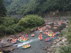 -安吉龙王山峡谷漂流