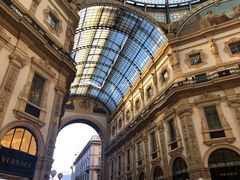 -文艺复兴百货(米兰大教堂广场店)