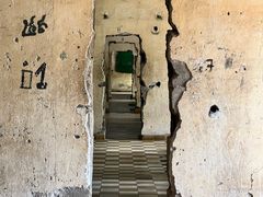 -吐斯廉屠杀博物馆