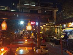 -城墙外BAR