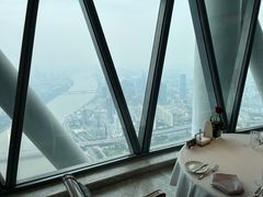 -广州塔卢特斯法国旋转餐厅