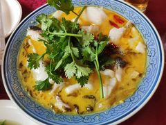 酸菜鱼-旭龙鱼头王(航华店)