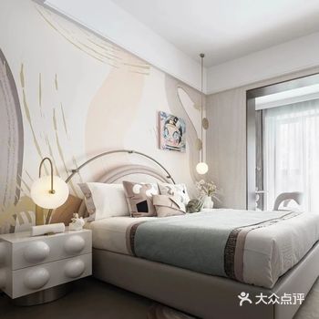 主卧用色极为沉稳舒适,深浅交汇的床头背景,平面与波浪