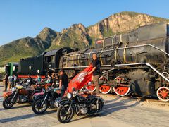 -百里峡七彩艺术小镇