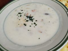 奶油蘑菇鸡茸汤-玛格萝妮比萨屋(四平店)