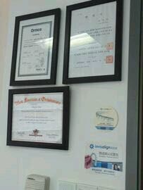 -瑞尔齿科(南京东路名人诊所)