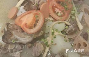 Chengkou Smoked Pork Rib and Pig Trotter Hot Pot