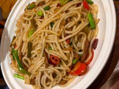 察哈尔铁板牛肉炒粉-蒙亨·手把肉·蒙古包文化主题餐厅(天恒广场店)