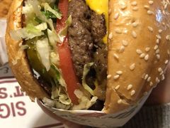 -The Habit Burger Grill 哈比特汉堡(复兴soho店)