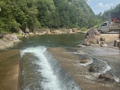 -安吉龙王山峡谷漂流