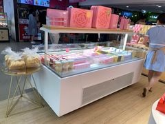 面包甜点陈列柜-好利来(欧亚商都店)