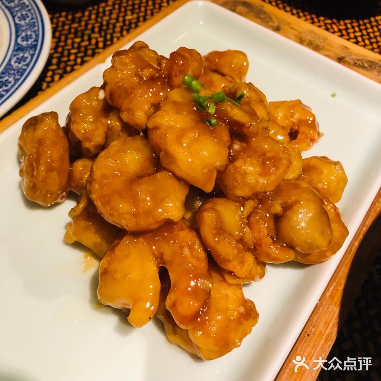 至少很符合我个人口味。装修也还不错