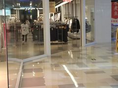 -H&M(鹏欣水游城店)