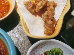-老牌坊云南鱼豆花火锅(哈西万达店)