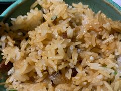 广式腊味煲仔饭-狐狸爱上椰子鸡(滨江星光大道店)