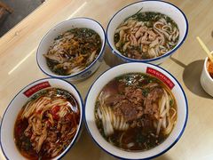 -矮子粉店1985·长沙米粉(湘春路店)