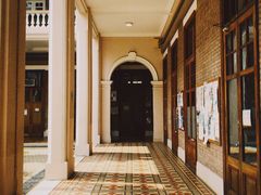 -香港大学