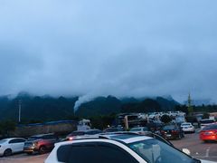 -平乐服务区-停车场