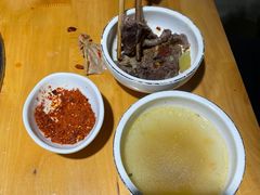 -大众跷脚牛肉馆·非遗传承单位(峨眉山店)