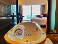 -三亚湾海居铂尔曼度假酒店