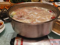 明炉白汤藏书羊肉-泓历皇朝酒店(东亭店)