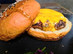 -HIGH FIVE哈福手工汉堡(桂林路店)