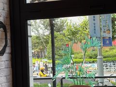 -必胜客(大宁路店)
