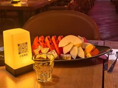 -FOUR PLAY BAR