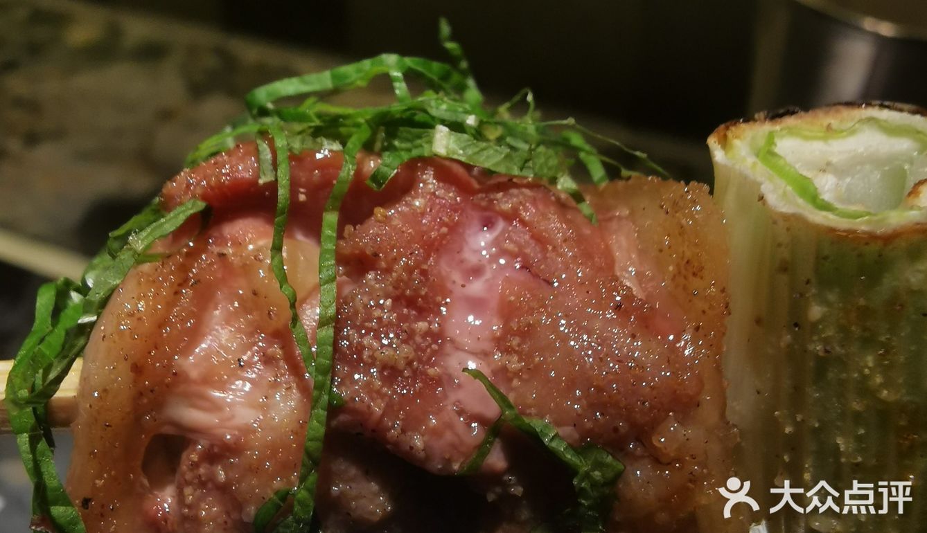朋友相约附近就过来了！环境:日式料理风格