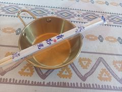-满格嗦新疆椒麻鸡火锅.炒米粉(川大江安校区店)