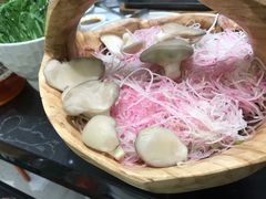 -红鼎豆捞·非遗鲍皇汤火锅(宝丰路店)