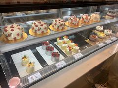 -花花卷卷·鲜食蛋糕(静安久光百货店)