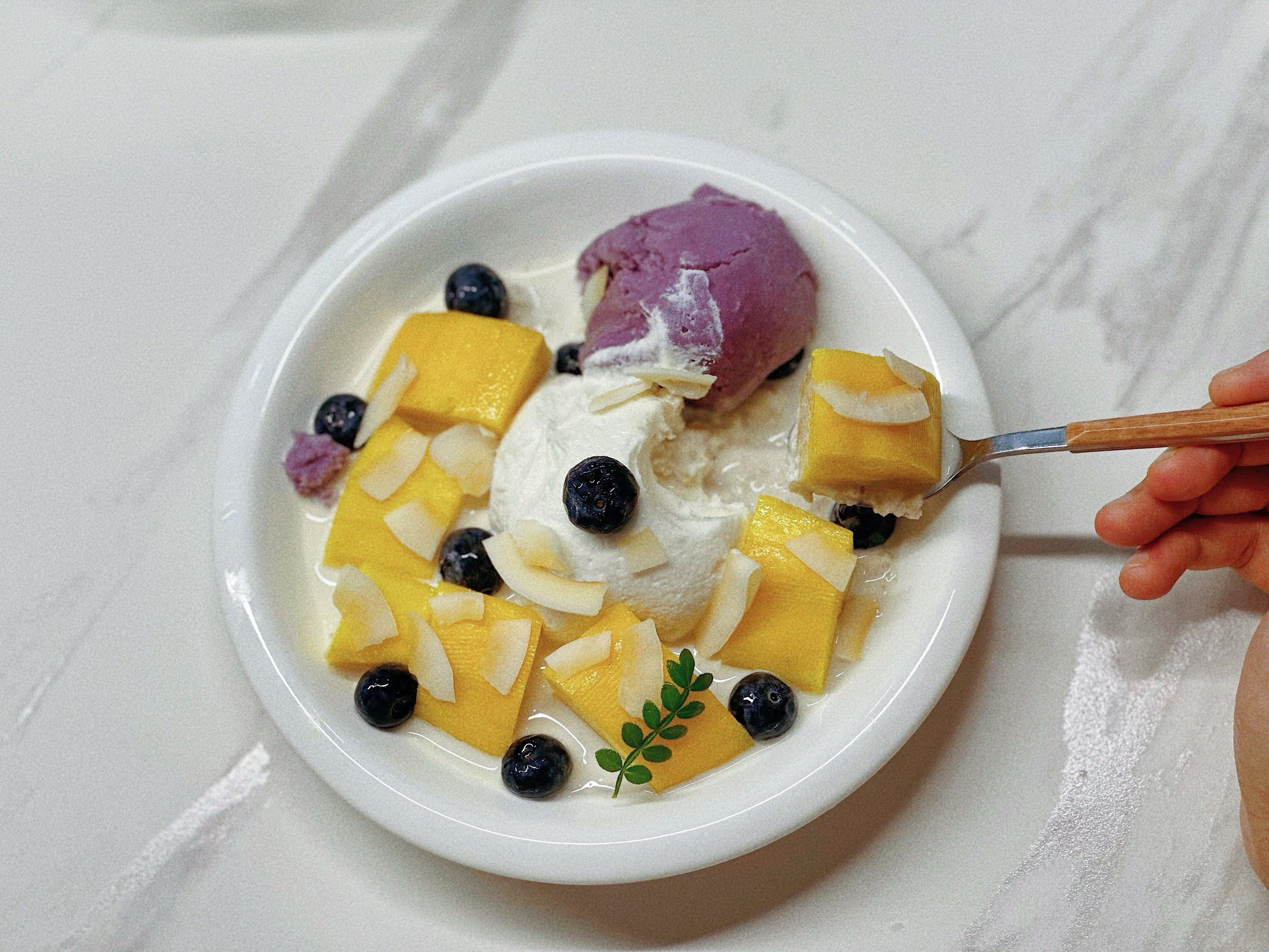 芒果 酸奶 燕麦 奇亚籽 百香果 蓝莓