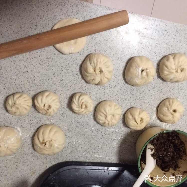 自制芽菜肉包子做法