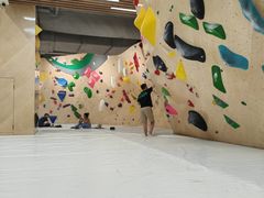 -ROCKPLUS攀岩馆(环宇城店)