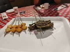-三个大叔烤羊肉串·歌手驻唱·碳烤鲜肉(西三旗店)