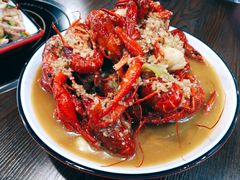 -虾弄弄海派小龙虾·牛羊蝎子火锅
