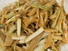 -洛东土菜馆(建国北路店)