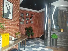 -艺漫酒店(苏州寒山寺狮山路地铁站店)