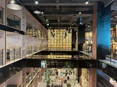 -半山书局(新世纪商城店)