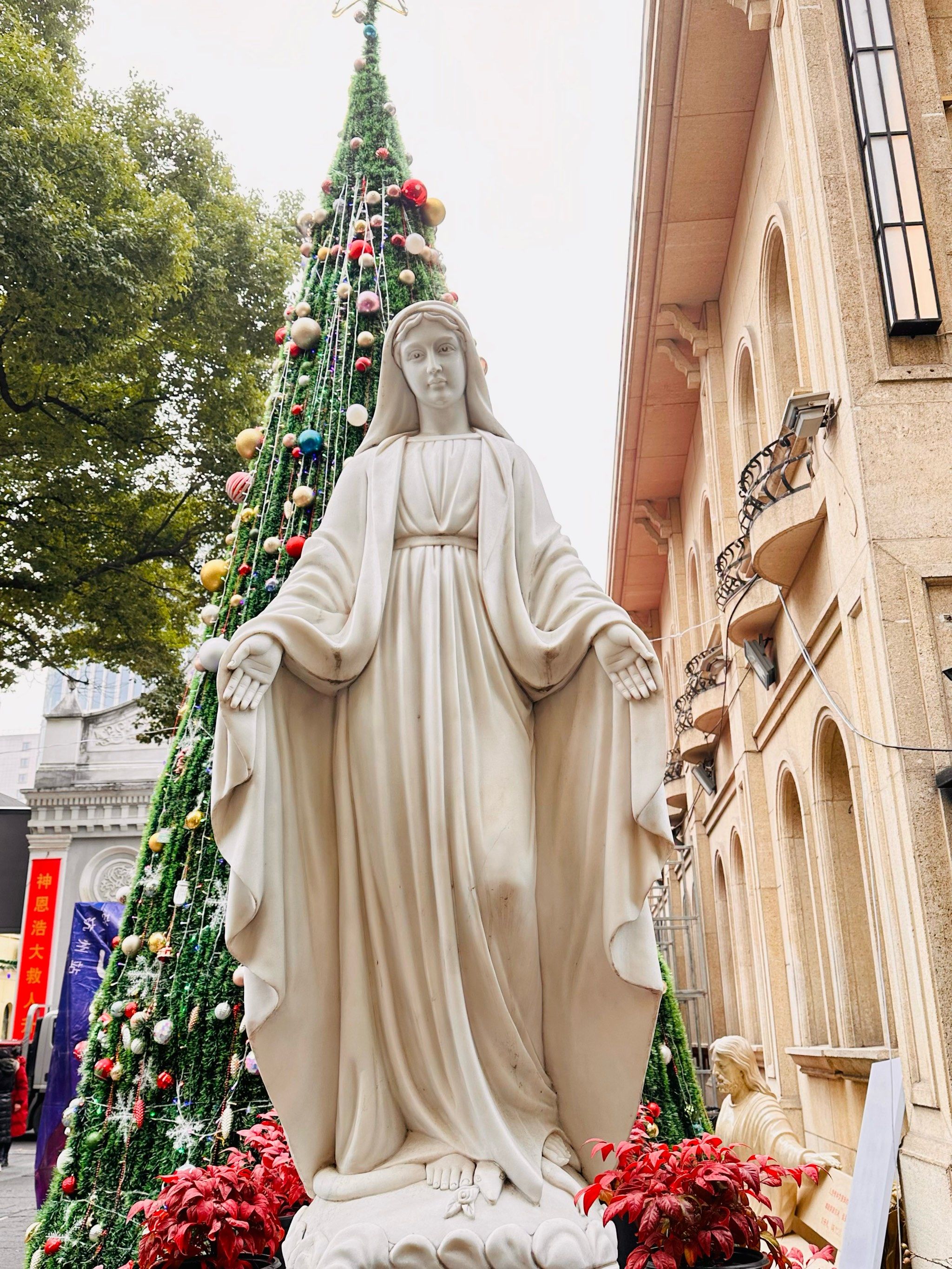 圣诞节来这里过📍中山北路的老建筑天主教堂