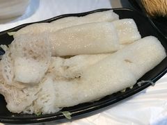 -鲜入围煮花胶鸡海鲜火锅