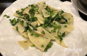 Green Snow Cabbage with Winter Bamboo Shoots