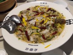 -渔语鱼酸菜鱼新川菜(来福士店)