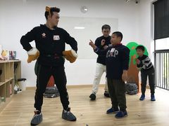 -猴有戏教育戏剧·音乐剧·主持口才·演讲朗诵辩论(环球港华师大校区)