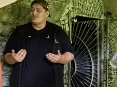 -怀托摩萤火虫洞