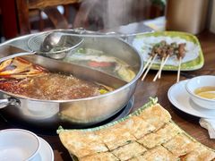 -乡土黄·鲜牛肉火锅·小龙虾(兴业街店)