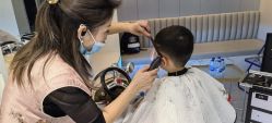 -PE SALON