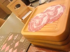 -牛YO寿喜烧·铁板烧和牛火锅自助(市府恒隆店)